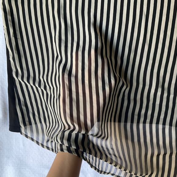 FOREVER 21 Women’s Short Sleeve Blouse size L, Black front and Stripes back - Picture 8 of 9